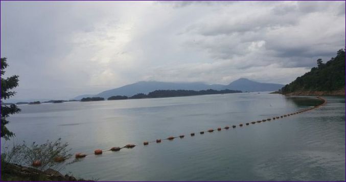 Jezero Nam Ngum
