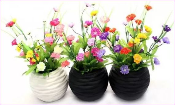 Vázy ve tvaru květináče