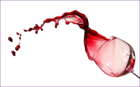 Jak odstranit odolné a čerstvé skvrny od červeného vína